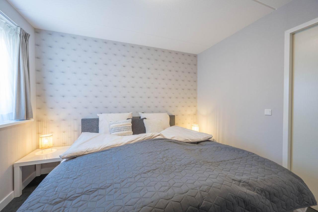 Meerzicht 24 - Luxury Family Accommodation With Beautiful Lake Side View Uitgeest ภายนอก รูปภาพ