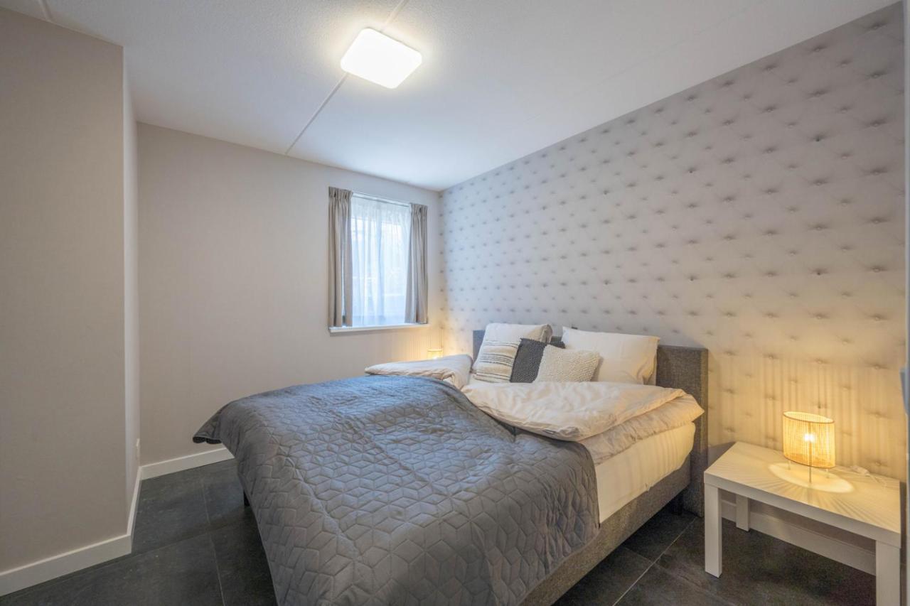 Meerzicht 24 - Luxury Family Accommodation With Beautiful Lake Side View Uitgeest ภายนอก รูปภาพ